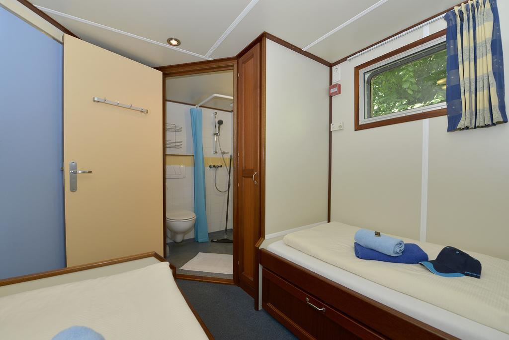 Ms Mecklenburg Hotelschiff Berlin Extérieur photo